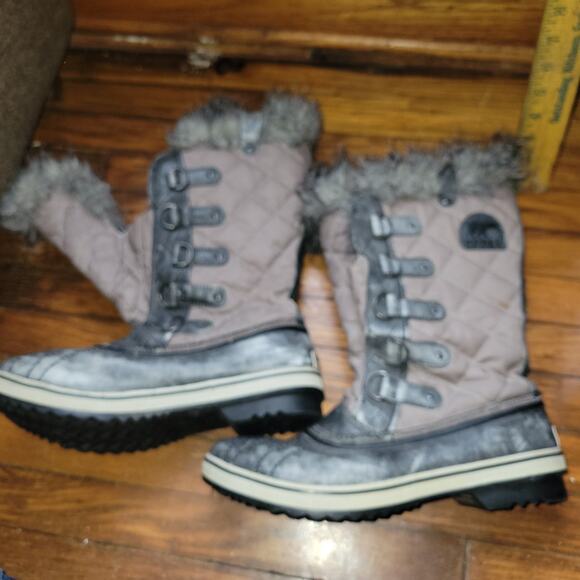 Sorel Boots Womens Size 11 Soft Toe Tofino Snow Gray Leather Waterproof - Picture 2 of 13